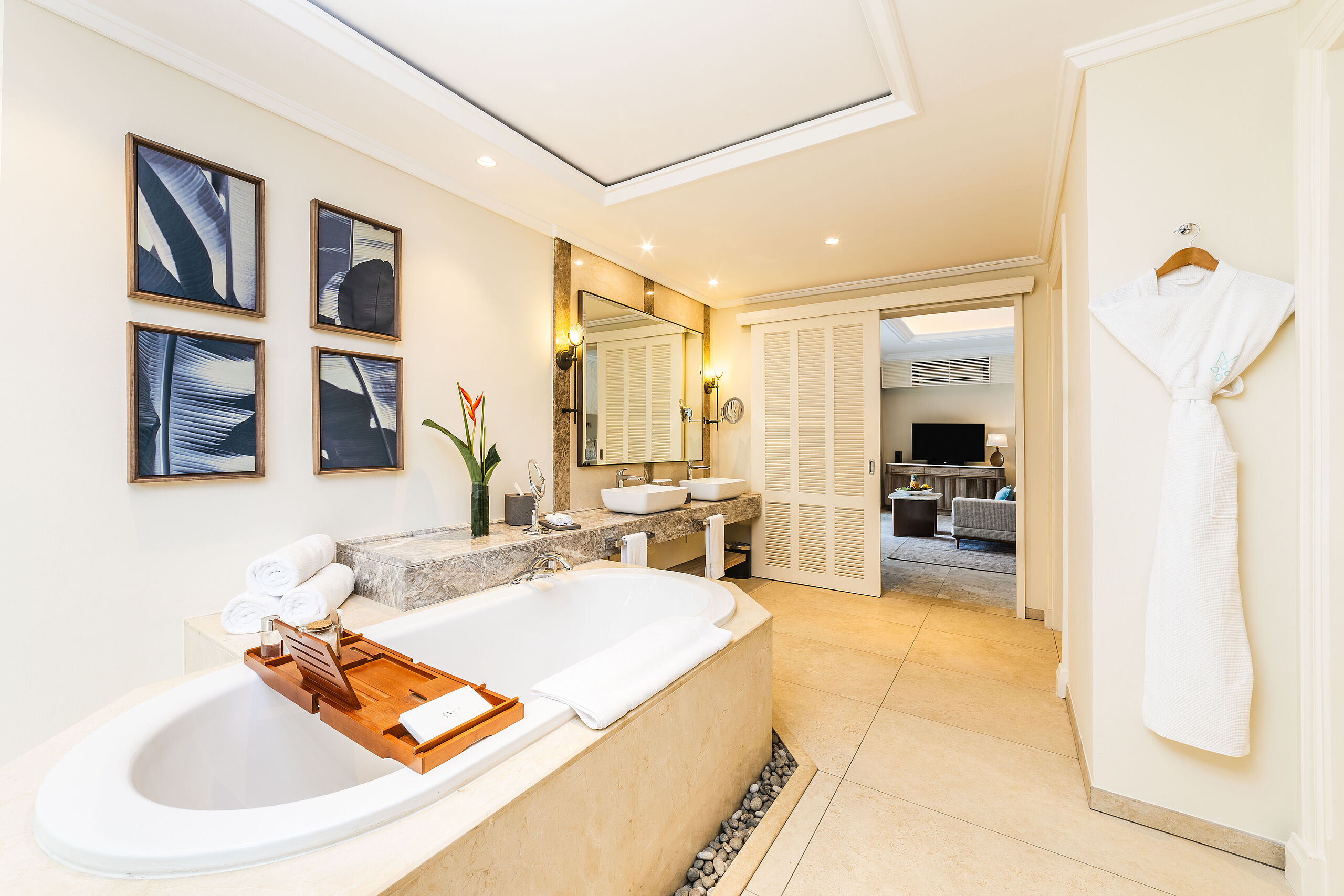 Maradiva Villas Resort & Spa